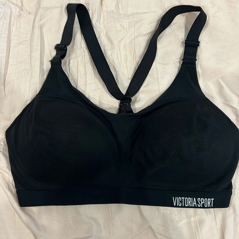Victoria Secret Sport lightweight sports bra in Black. Size 36D. Great find.
